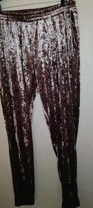Womens sz 18/20 crushed velvet jogger champagne co